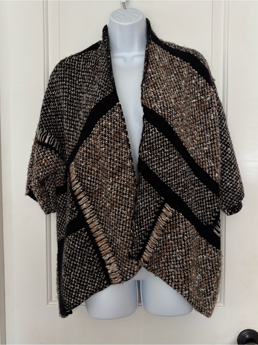 Chico’s tweed fringe Kingsley cardigan sweater 2 Large asymmetrical black tan